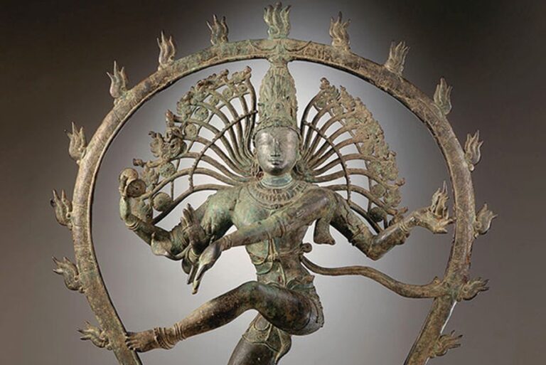 Shiva Nataraja, a tánccal teremtő isten szobra a 10. századból, bronz, Művészeti Múzeum, Los Angeles (forrás: wikipedia.org)